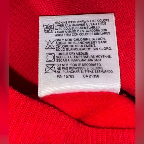 Vintage Christmas Santa Sweatshirt Medium Red Crewneck Pullover Hand Painted USA - Picture 5 of 5